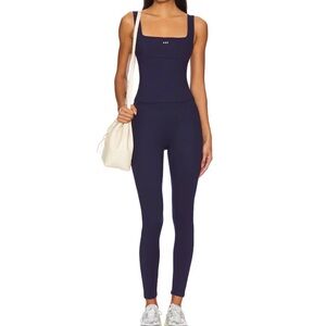 437 - square tank + leggings set